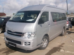 Giá xe Toyota Hiace động cơ Gas (máy xăng)