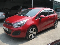 Giá xe Kia Rio 1.4L sedan (4D MT)