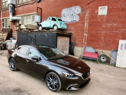 Giá xe Mazda 6 AT 2.5L