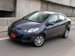 Giá xe Mazda 2 số tự động 6AT sedan