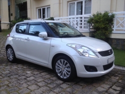 Giá xe Suzuki Swift Hatchback
