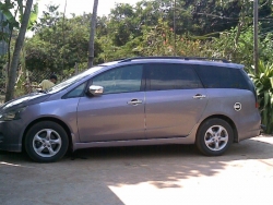 Giá xe Mitsubishi Grandis 2.4L AT