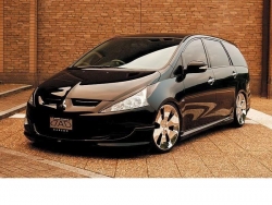Giá xe Mitsubishi Grandis Limited 2.4L AT