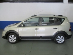 Giá xe Nissan Livina 1.8L MT
