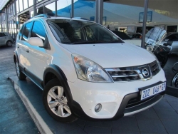 Giá xe Nissan Livina 1.8L AT