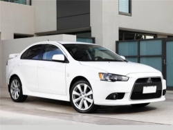 Giá xe Mitsubishi Lancer 1.6L